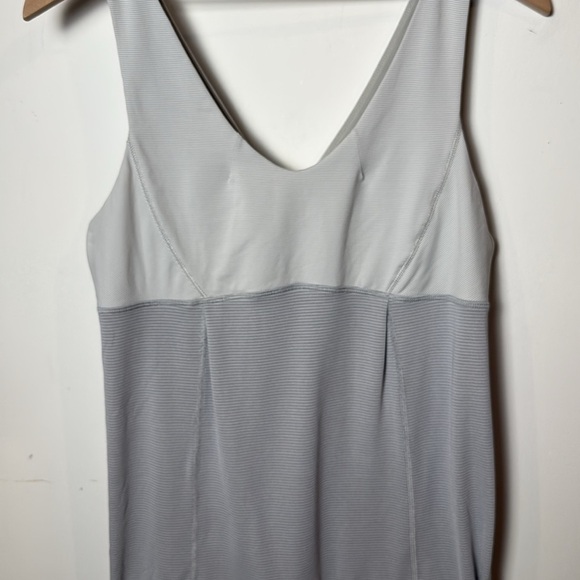 Lululemon Women’s Hustle And Bustle Drawstring Waist White Gray Tank Top Sz 10 - Picture 2 of 11